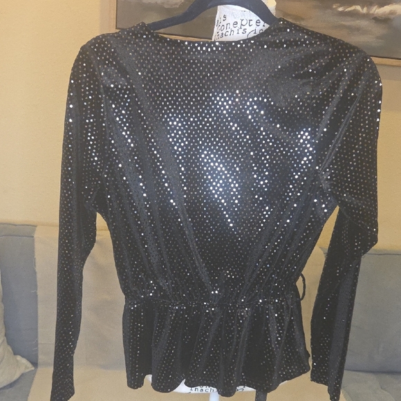 NWOT Gilli Black Velvet Polka Dot Belted Peplum Top - Picture 3 of 3